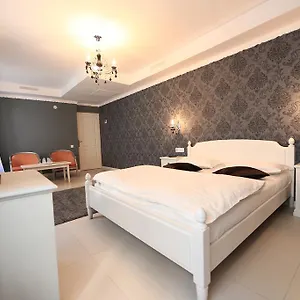 **** Hotel Old City Nf România