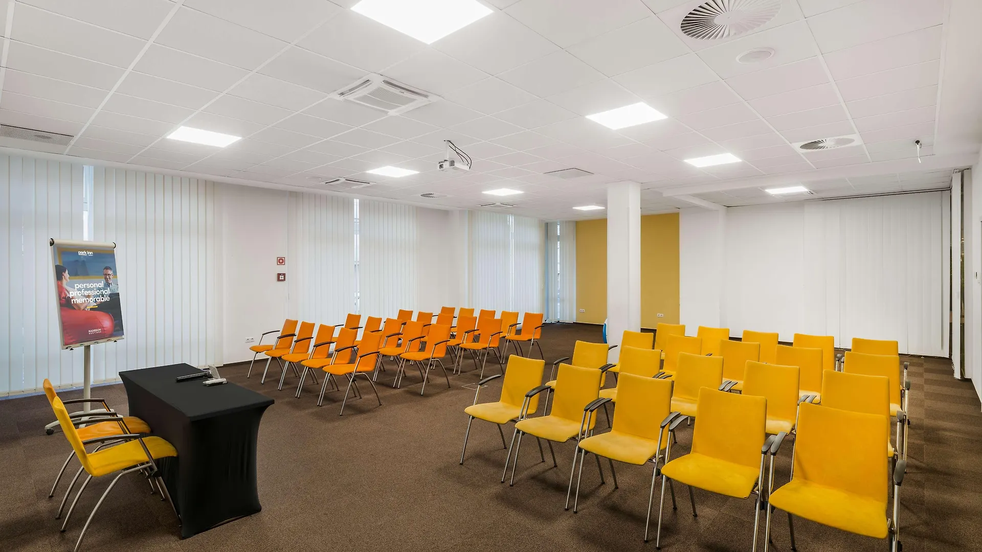Park Inn By Radisson Budapest 4*,  Hungary